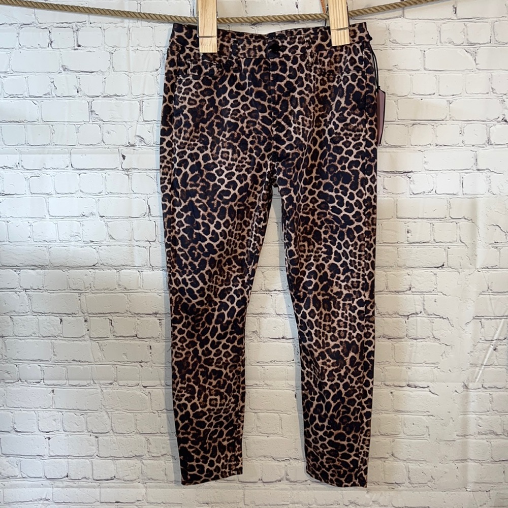 Size 10 Leopard print Jen 7 ankle skinny pants. New W tags 5 pocket jean style